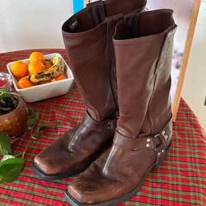 Los Altos Leather Square toe boot